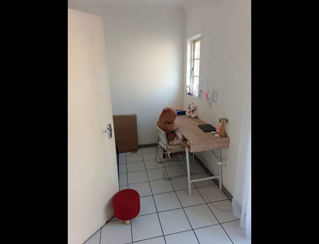 2 BEDROOM APARTMENT FOR SALE IN SCOTTSVILLE